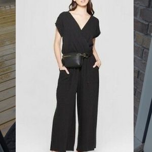 Universal Threads Black Romper w/ wide legs. LARGE